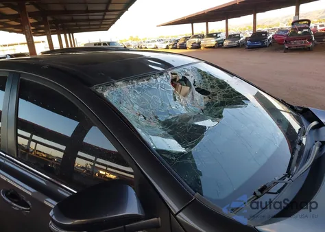 2018 Toyota Rav4 Xle from USA, damaged, VIN 2T3WFREV2JW482887